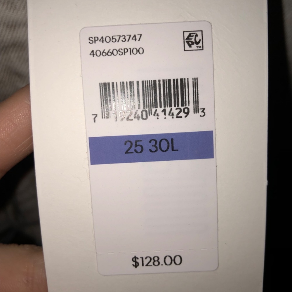 NWT Calvin Klein light wash jeans - Picture 6 of 9